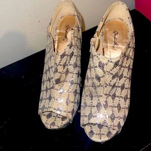 Qupid gold and silver sequence heels